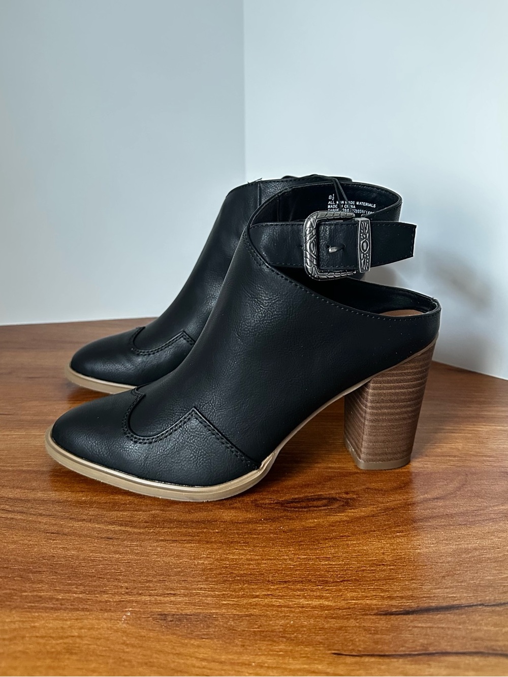 DV Dolce Vita Patrica Bootie- Wmns 8.5